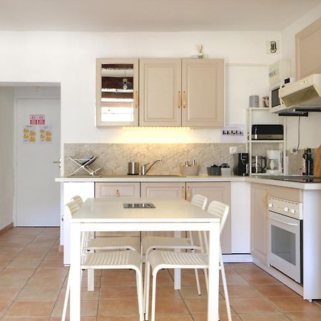 Cote Place Riez Luaran gambar