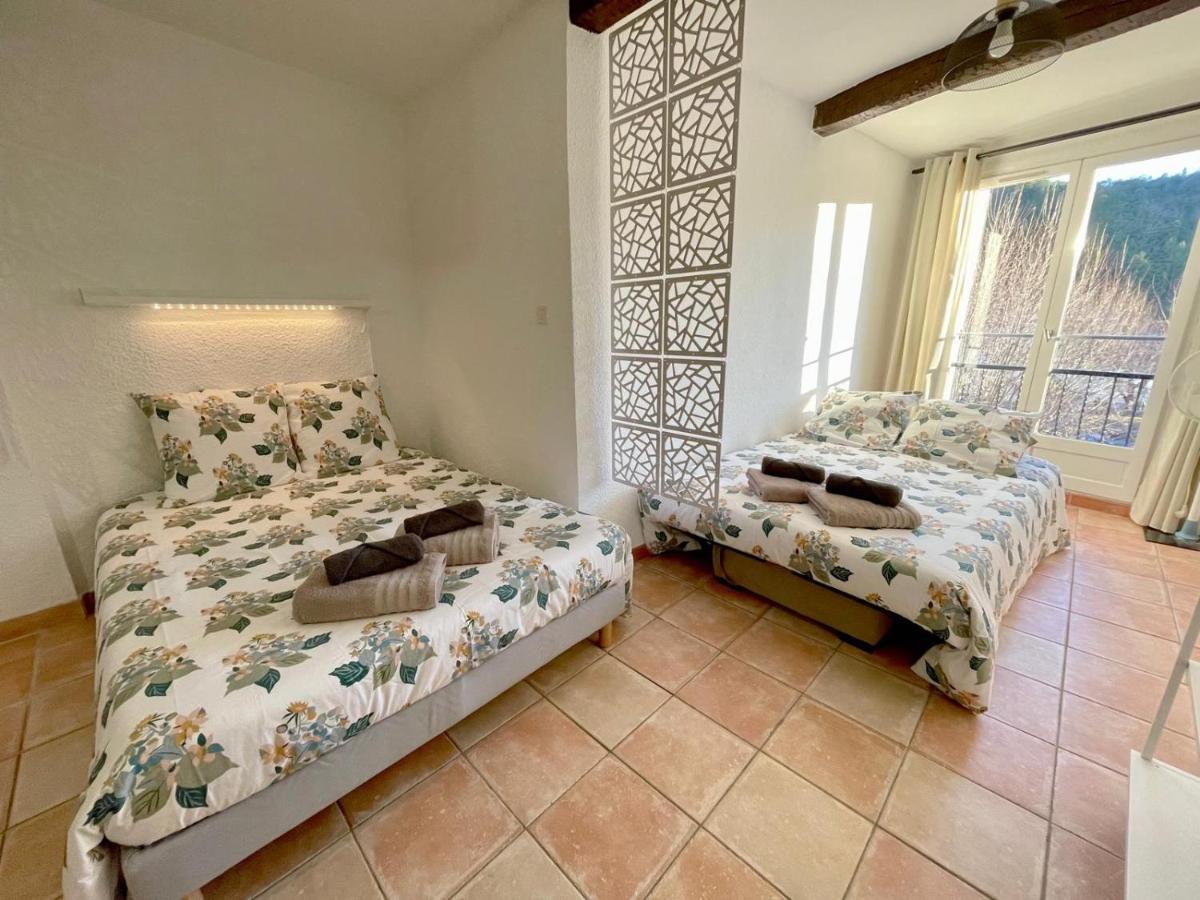 Cote Place Riez Luaran gambar