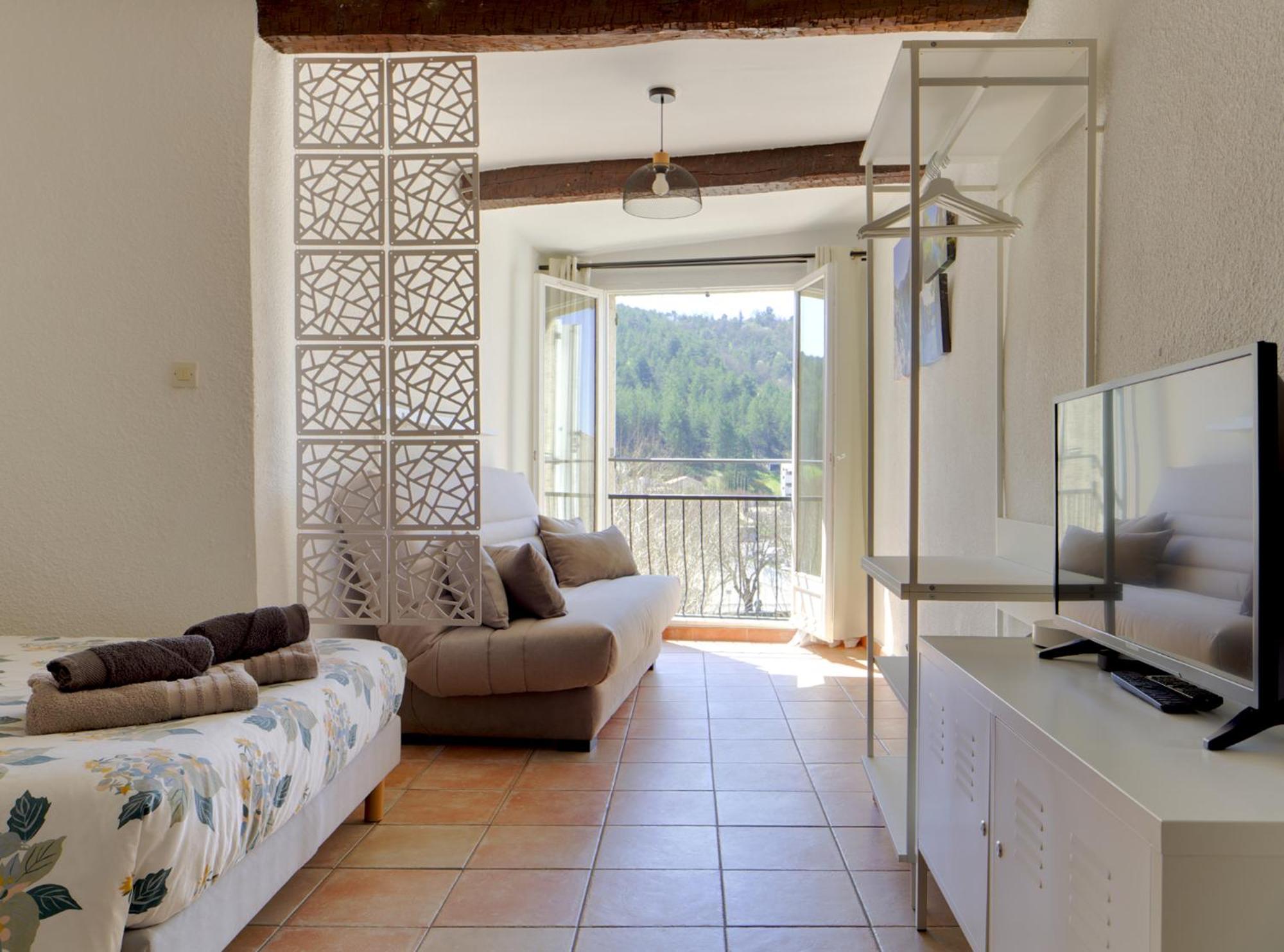 Cote Place Riez Luaran gambar