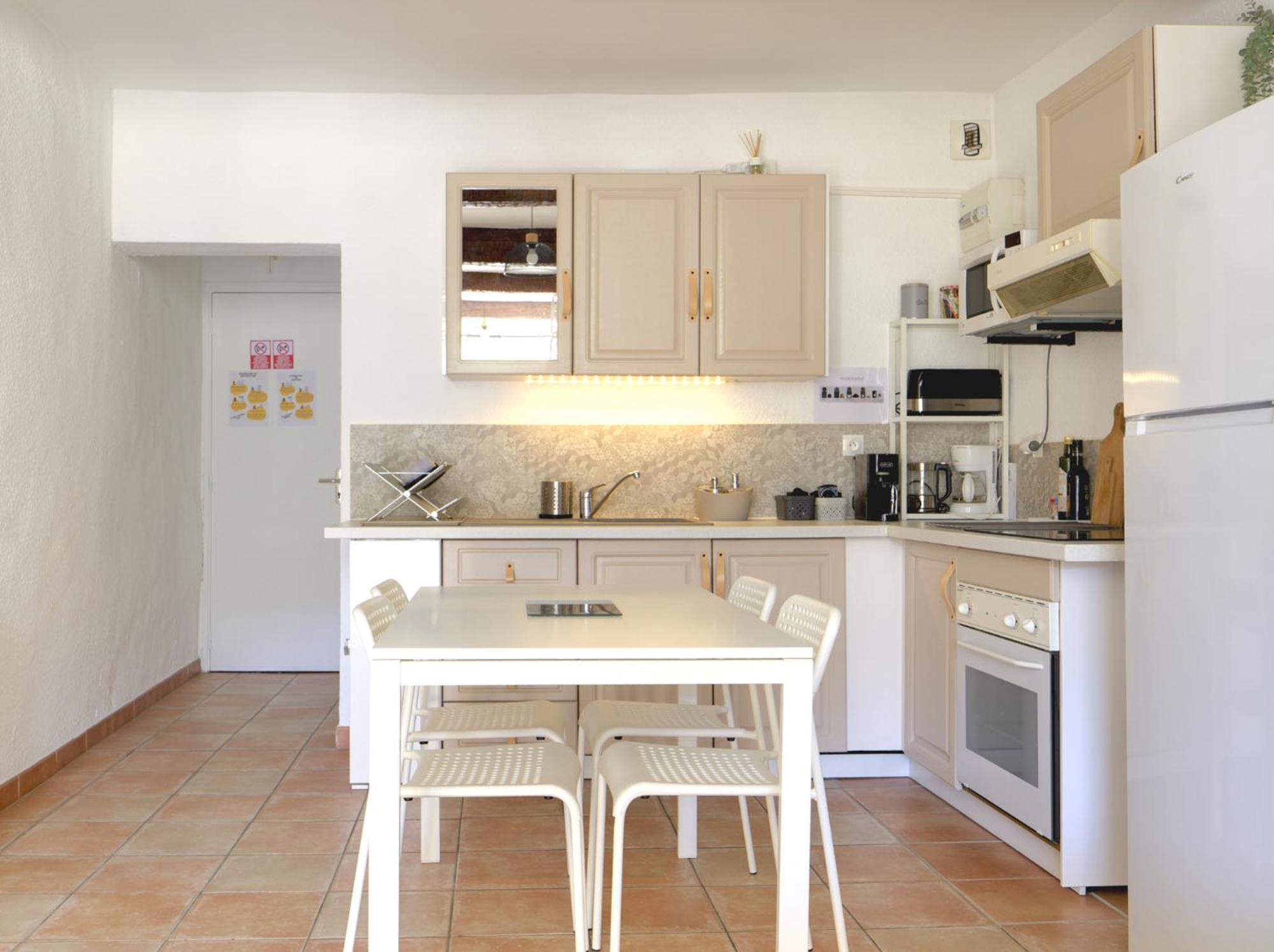 Cote Place Riez Luaran gambar